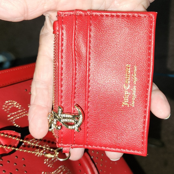 Juicy Couture Red Tote Bag with Structured Design and Leather-like Material - Picture 2 of 11